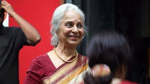 Waheeda Rehman Graceful Icon of Indian Cinema bollywoodlifes.in