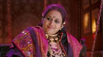 Supriya Pathak A Timeless Performer of Indian Cinema bollywoodlifes.in