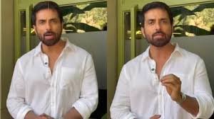 Sonu Sood Offers Free Stay to Travellers Stranded in Dubai bollywoodlifes.in