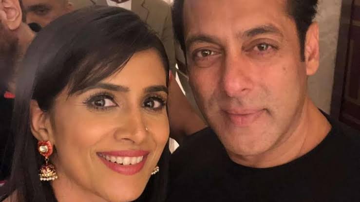 Sonali Kulkarni Reveals Why She Played Salman Khan Mother bollywoodlifes.in